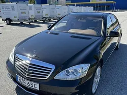Svart Begagnad 2010 Mercedes S400 Sedan | 139 900 kr