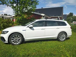 Vit Begagnad 2021 VW Passat GTE Kombi | 240 000 kr (Bra pris)