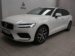 Vit Begagnad 2020 Volvo V60 Momentum Kombi | 319 000 kr (Marknadspris)