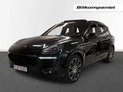 Svart Begagnad 2017 Porsche Cayenne SUV | 299 000 kr