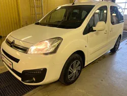 Vit Begagnad 2016 Citroën Berlingo Minibuss | 79 900 kr (Superpris)