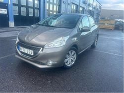 Grå Begagnad 2012 Peugeot 208 Halvkombi | 44 000 kr (Marknadspris)