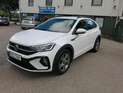 Vit Begagnad 2023 VW Taigo R-line SUV | 234 900 kr (Marknadspris)