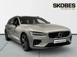 Vit Begagnad 2020 Volvo V60 R-Design Kombi | 369 900 kr (Marknadspris)