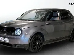 Ljusgrå (grey) Begagnad 2021 Honda e Halvkombi | 169 900 kr (Superpris)