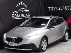Silver Begagnad 2018 Volvo V40 CC Kombi | 164 800 kr (Marknadspris)