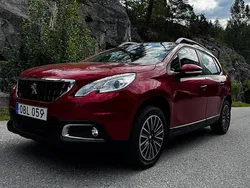 Mörkröd Begagnad 2016 Peugeot 2008 SUV | 84 900 kr (Marknadspris)