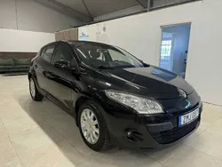 Svart Begagnad 2010 Renault Mégane III Halvkombi | 39 900 kr (Marknadspris)