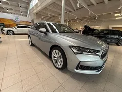 Silver (pebble silver metallic) Ny 2025 Skoda Superb Selection Kombi | 580 100 kr