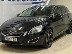 Svart Begagnad 2012 Volvo V60 Summum Kombi | 89 500 kr (Marknadspris)