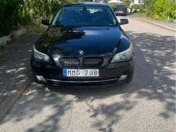 Svart Begagnad 2008 BMW 523 Sedan | 70 000 kr (Dyr)