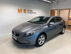 Grå Begagnad 2015 Volvo V40 Momentum Kombi | 99 800 kr (Bra pris)
