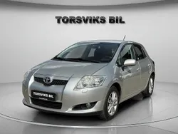 Silver Begagnad 2009 Toyota Auris Halvkombi | 59 900 kr (Marknadspris)