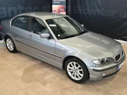 Ljusgrå Begagnad 2003 BMW 320 Sedan | 59 900 kr (Marknadspris)