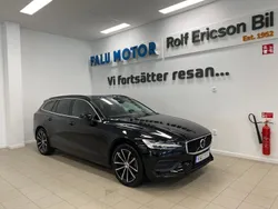Svart Begagnad 2023 Volvo V60 Core Kombi | 319 500 kr (Bra pris)