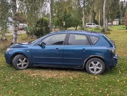 Blå Begagnad 2007 Mazda 3 Inclusive Halvkombi | 7 500 kr (Superpris)