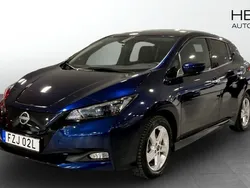 Svart Begagnad 2023 Nissan Leaf N-Connecta Halvkombi | 224 900 kr (Marknadspris)