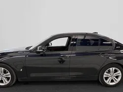 Svart Begagnad 2017 BMW 330e Sport Line Sedan | 180 000 kr (Marknadspris)
