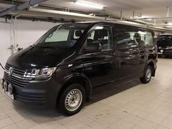 Svart (deep black perleffekt) Begagnad 2021 VW T6.1 Van | 459 900 kr