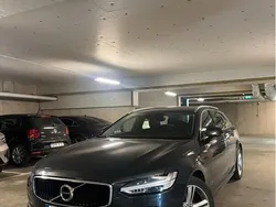 Grå Begagnad 2019 Volvo V90 Momentum Kombi | 260 000 kr (Marknadspris)