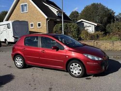 Röd Begagnad 2007 Peugeot 307 Halvkombi | 25 000 kr (Marknadspris)