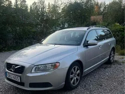 Grå Begagnad 2013 Volvo V70 Kombi | 89 900 kr (Marknadspris)