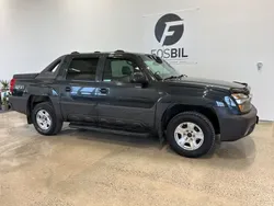 Svart Begagnad 2003 Chevrolet Avalanche Van | 99 900 kr