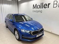 Blå (race blue metallic) Begagnad 2025 Skoda Octavia Selection Kombi | 349 000 kr (Marknadspris)