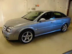Grå Begagnad 2004 Opel Vectra GTS Sport Halvkombi | 39 000 kr