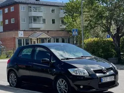 Svart Begagnad 2009 Toyota Auris Halvkombi | 79 900 kr (Marknadspris)