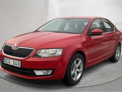 Röd Begagnad 2014 Skoda Octavia | 80 000 kr (Marknadspris)