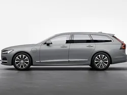 Grå Ny 2024 Volvo V90 Core Kombi | 529 900 kr (Marknadspris)