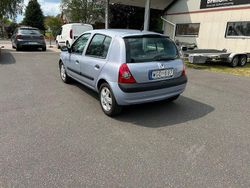 Grå Begagnad 2005 Renault Clio R.S. Halvkombi | 27 900 kr (Marknadspris)