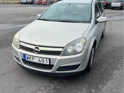 Grå Begagnad 2005 Opel Astra Kombi | 8 000 kr (Superpris)