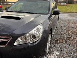 Grå Begagnad 2012 Subaru Legacy Kombi | 60 000 kr (Marknadspris)