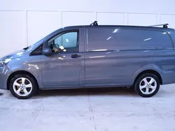 Grå (gråmetallic ) Begagnad 2019 Mercedes Vito Minibuss | 209 900 kr (Superpris)