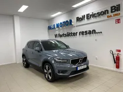 Grå Begagnad 2020 Volvo XC40 Momentum SUV | 319 500 kr (Marknadspris)