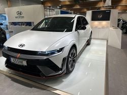 Vit Begagnad 2024 Hyundai Ioniq 6 Sedan | 846 800 kr