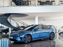 Mörkblå Begagnad 2023 Nio ET5 Sedan | 439 000 kr