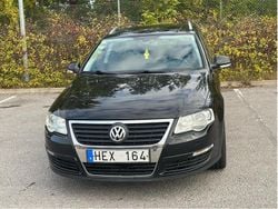 Svart Begagnad 2009 VW Passat Sportline Kombi | 49 000 kr (Marknadspris)