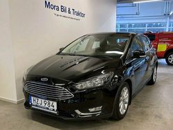 Svart Begagnad 2016 Ford Focus Titanium Halvkombi | 114 900 kr