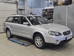 Silver Begagnad 2005 Subaru Outback SUV | 45 000 kr