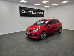 Röd Begagnad 2016 Kia Rio Halvkombi | 104 900 kr (Marknadspris)