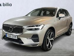 Ljusgrå Begagnad 2022 Volvo XC60 Core SUV | 379 900 kr (Bra pris)