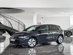 Mörkgrå (delfingrå) Ny 2025 VW Golf VIII Halvkombi | 309 000 kr (Marknadspris)