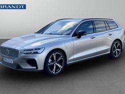 Ljusgrå (grå) Begagnad 2025 Volvo V60 Plus Kombi | 489 900 kr (Lite dyr)