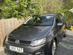 Grå Begagnad 2017 VW Polo Halvkombi | 85 000 kr (Marknadspris)