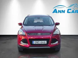 Röd Begagnad 2014 Ford Kuga Titanium SUV | 129 900 kr (Marknadspris)