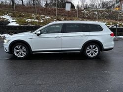 Vit Begagnad 2017 VW Passat Alltrack Kombi | 137 000 kr (Marknadspris)