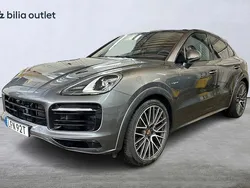 Mörkgrå Begagnad 2022 Porsche Cayenne Sport SUV | 899 900 kr (Bra pris)